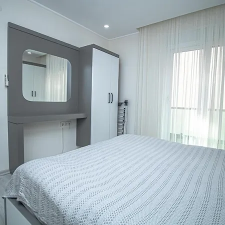 New 1 Bdr Apt In The Best Location 250m.from Beach 安塔利亚