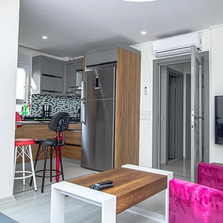公寓 New 1 Bdr Apt In The Best Location 250m.from Beach 安塔利亚